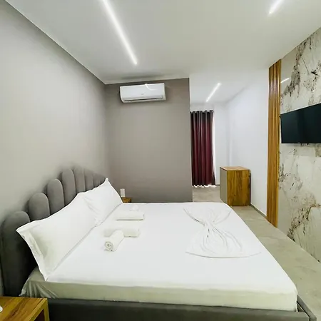 Imperial 4*